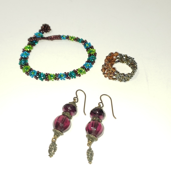 Bracelet, ring and earrings set. - Picture 7 of 8